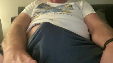 Snapshot of willieb777 chatting on 09/21/25, 12:18 willieb777 online show from 09/21/25, 12:18