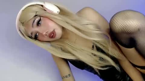 LE XI online show from 11/28/25, 03:47