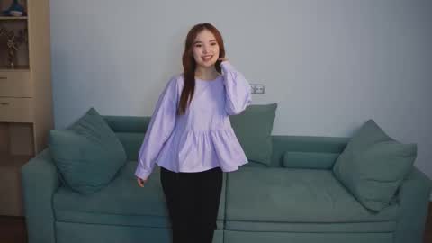 Snapshot of willodeanwassell chatting on 11/28/25, 04:48 Lulu first day here online show from 11/28/25, 04:48