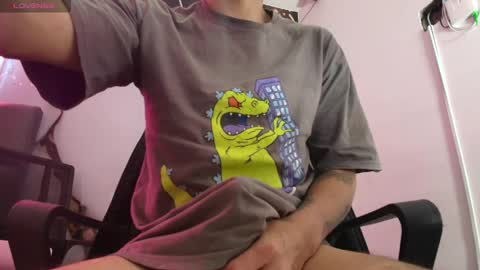 willou_86 online show from 04/08/26, 01:44