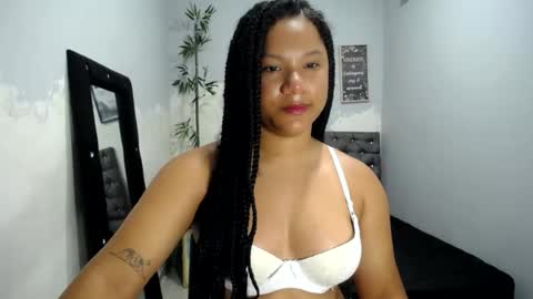 Snapshot of willowsweett chatting on 06/23/26, 11:19 WIllow online show from 06/23/26, 11:19