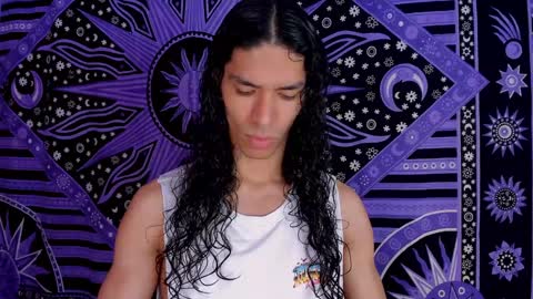 Snapshot of willy_veins chatting on 01/05/25, 01:47 willy_veins online show from 01/05/25, 01:47
