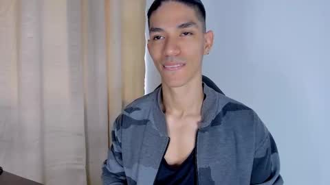 Snapshot of willy_veins chatting on 02/16/25, 01:05 willy_veins online show from 02/16/25, 01:05