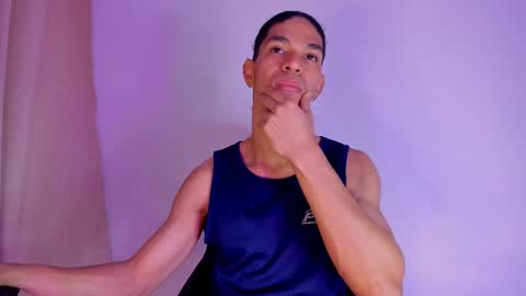 Snapshot of willy_veins chatting on 02/24/25, 12:05 willy_veins online show from 02/24/25, 12:05