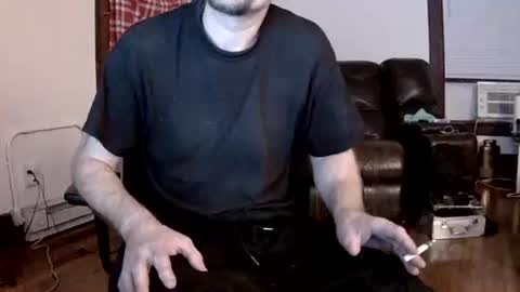 willydogg83 online show from 11/10/25, 01:26