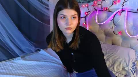 Vicki3 online show from 03/16/26, 07:01