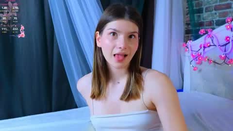 Vicki3 online show from 04/29/26, 07:01