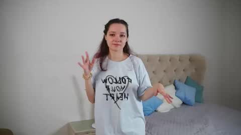 for u Alise online show from 09/17/25, 04:14