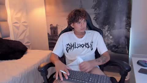 wilo__x online show from 02/18/25, 02:16