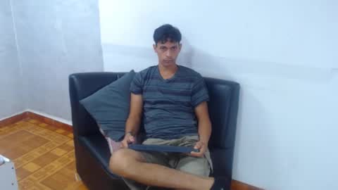 Wiltom online show from 11/19/25, 04:23