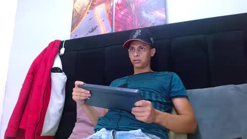 Wiltom online show from 12/15/25, 07:51