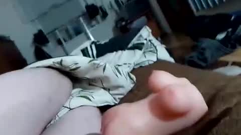 Snapshot of win1987t chatting on 02/20/25, 10:37 win1987t online show from 02/20/25, 10:37