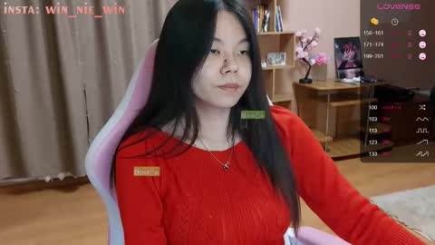 Snapshot of win_nie chatting on 09/29/25, 03:33 Winnie online show from 09/29/25, 03:33