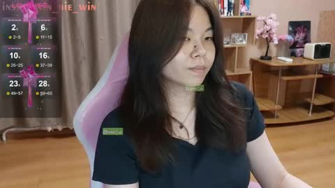 Winnie online show from 05/12/26, 01:14