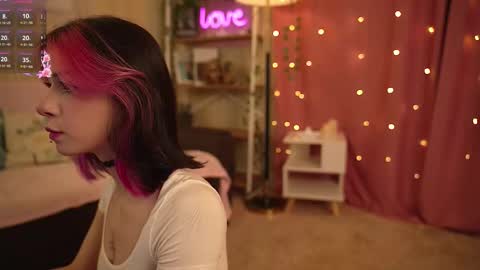 Snapshot of winaria chatting on 11/18/25, 04:39 Winaria online show from 11/18/25, 04:39