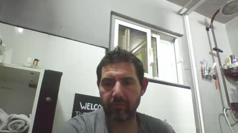 Snapshot of windowpane5 chatting on 12/31/24, 12:11 windowpane online show from 12/31/24, 12:11