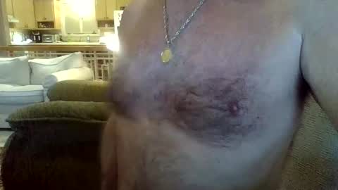 Snapshot of wineman2020 chatting on 12/01/25, 01:27 Charlie online show from 12/01/25, 01:27