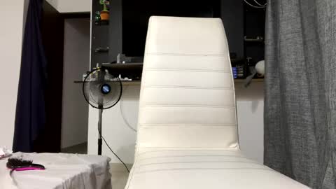 Winniethephoota online show from 12/02/24, 11:51