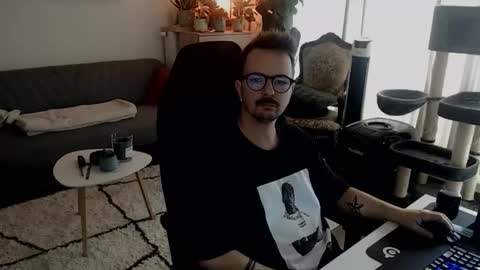 cream36 online show from 10/03/25, 08:44