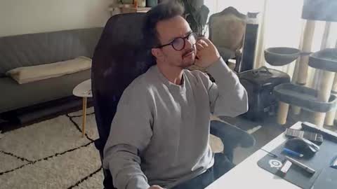 cream36 online show from 10/11/25, 12:15