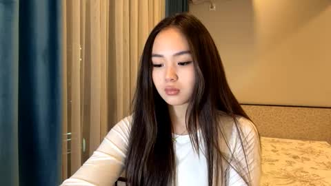 Snapshot of winterluchini chatting on 11/07/25, 03:12 Amina online show from 11/07/25, 03:12