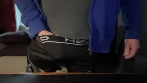 Snapshot of wintyr chatting on 01/26/25, 09:51 wintyr online show from 01/26/25, 09:51