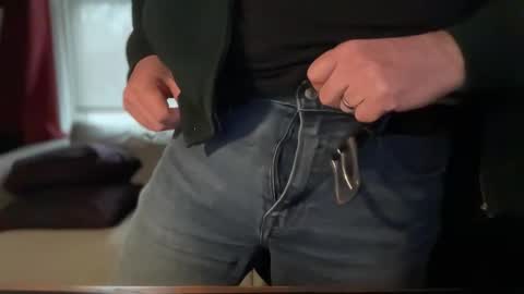 Snapshot of wintyr chatting on 01/27/25, 09:44 wintyr online show from 01/27/25, 09:44