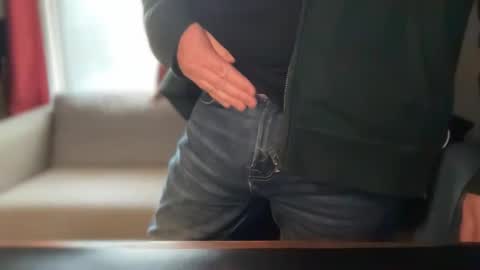 Snapshot of wintyr chatting on 03/03/25, 10:10 wintyr online show from 03/03/25, 10:10