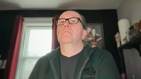 Snapshot of wintyr chatting on 11/14/25, 06:28 wintyr online show from 11/14/25, 06:28