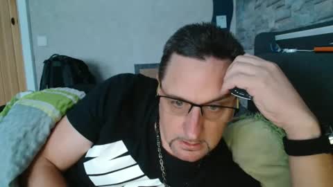 Snapshot of wirzwei8883 chatting on 09/28/25, 02:33 Dirty online show from 09/28/25, 02:33