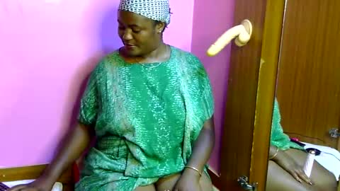 Snapshot of wisdom7_ chatting on 02/28/25, 05:59 wisdom7_ online show from 02/28/25, 05:59