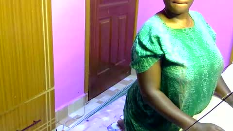 Snapshot of wisdom7_ chatting on 02/28/25, 09:44 wisdom7_ online show from 02/28/25, 09:44