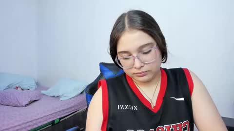 Alice and Mike  online show from 09/30/25, 11:32