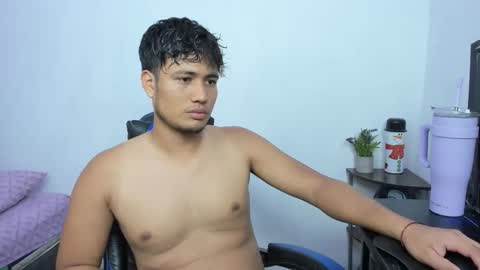 Alice and Mike  online show from 12/17/25, 07:09