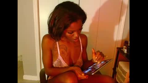 Snapshot of wishhwashy22 chatting on 02/03/26, 05:16 Chanel online show from 02/03/26, 05:16