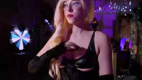 Goddess of two strapons  - Mr. long Don Mr. Pinky online show from 04/23/26, 08:11