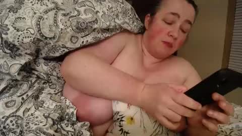 Annie online show from 02/11/25, 04:33