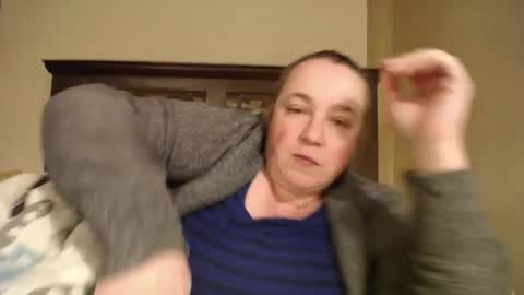 Annie online show from 02/20/25, 02:18