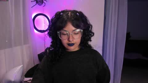     Luna Violeta  A r t i s t  online show from 12/30/24, 12:32