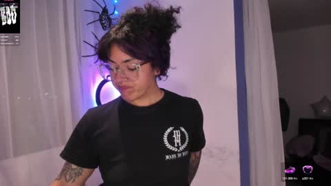     Luna Violeta  A r t i s t  online show from 01/04/25, 04:55