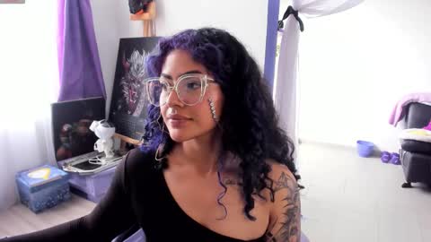     Luna Violeta  A r t i s t  online show from 09/09/25, 08:08