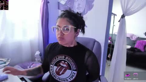     Luna Violeta  A r t i s t  online show from 10/17/25, 06:43