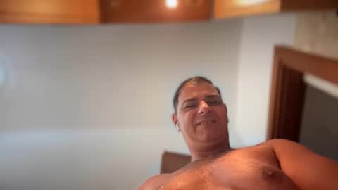 Witebull online show from 04/10/26, 10:20