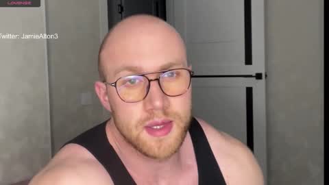 Wlademar online show from 10/26/25, 12:33