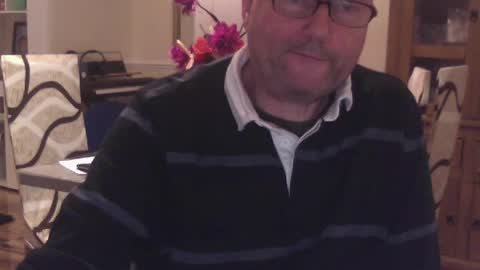 Snapshot of wobble444 chatting on 06/16/26, 11:07 wobble444 online show from 06/16/26, 11:07