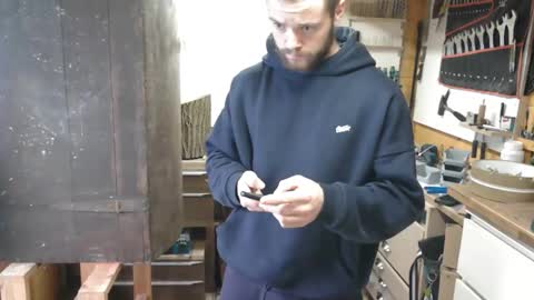 Snapshot of wolf021221 chatting on 11/23/25, 11:43 wolf021221 online show from 11/23/25, 11:43