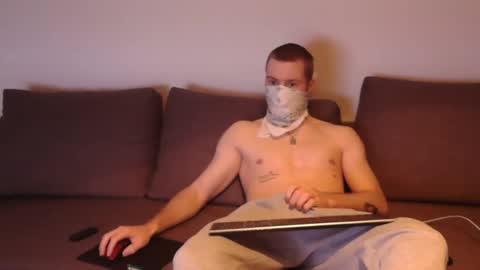 wolf021221 online show from 04/04/26, 11:51