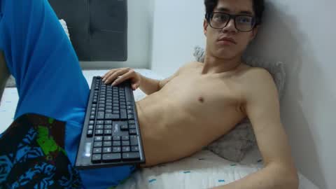 Snapshot of wolfan_sky chatting on 03/05/25, 11:38  W O L F  online show from 03/05/25, 11:38