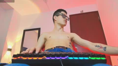  W O L F  online show from 02/04/26, 11:38