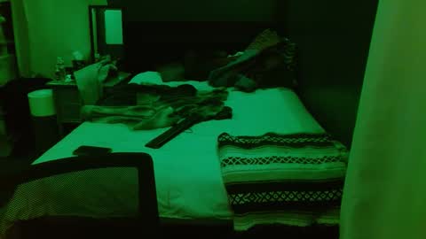 Snapshot of wolfgamer44 chatting on 02/19/25, 08:44 wolfgamer44 online show from 02/19/25, 08:44